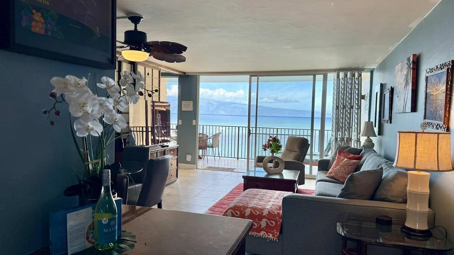 Oceanfront Escape, Molokai Views & Tropical Breezes Daire Kahana ABD