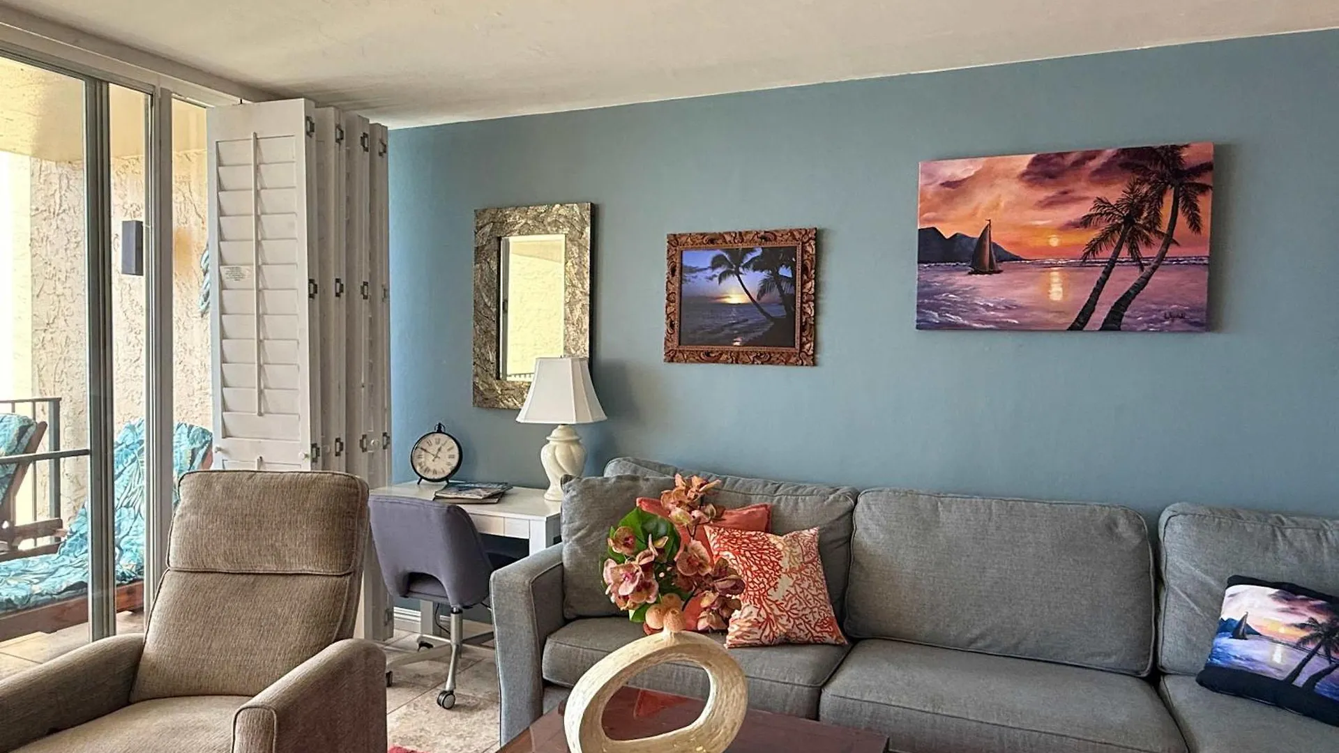 Oceanfront Escape, Molokai Views & Tropical Breezes Daire Kahana ABD