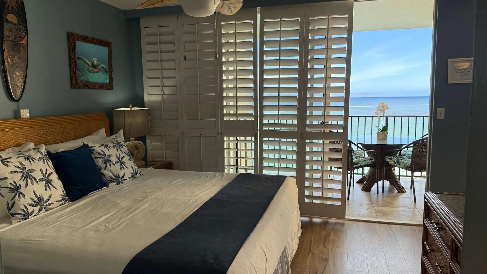 Oceanfront Escape, Molokai Views & Tropical Breezes Daire Kahana