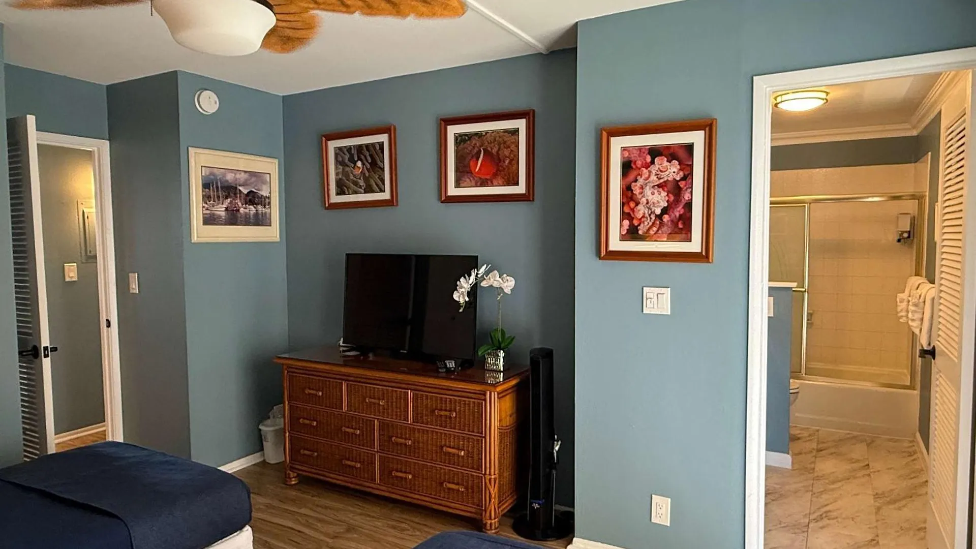 Oceanfront Escape, Molokai Views & Tropical Breezes Daire Kahana